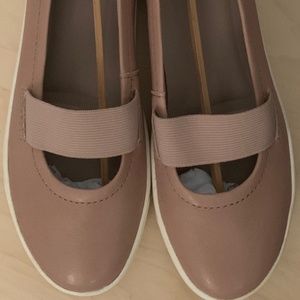 Naturalizer Dusty Rose Extra Wide Mary Janes